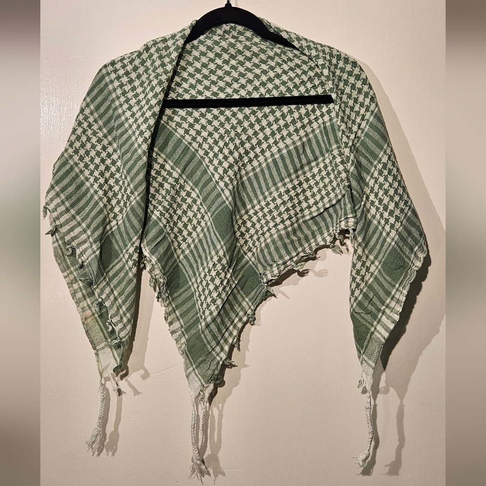 Green & White Checkered Shemagh Scarf Lightweight Cotton Wrap with Tassels